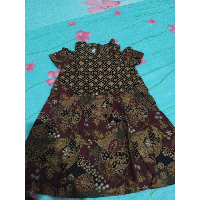 Preloved baju Batik Keris anak perempuan size 3-4 tahun