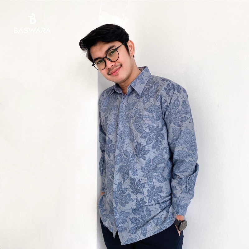 Baswara Batik Pria Lengan Panjang Biru Abu Muda  A05