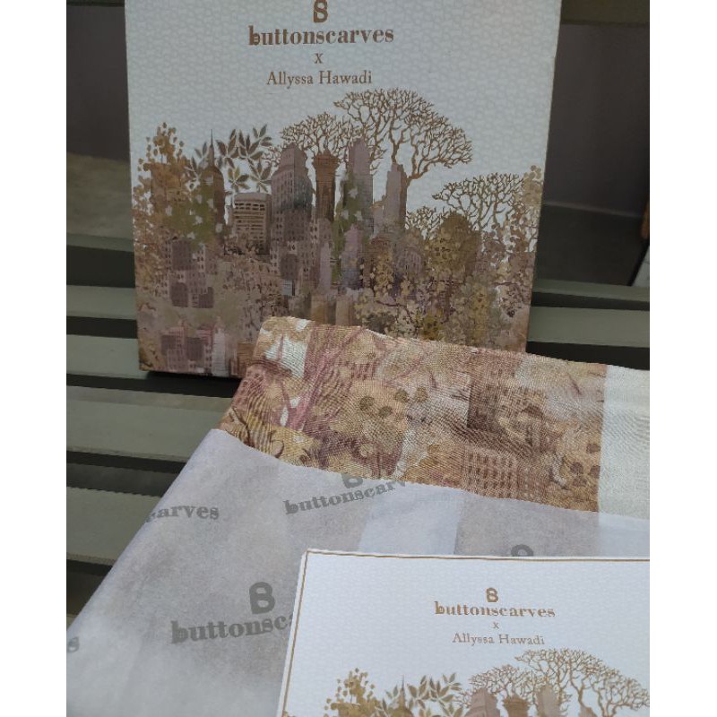 Buttonscarves New York Reborn Vessel