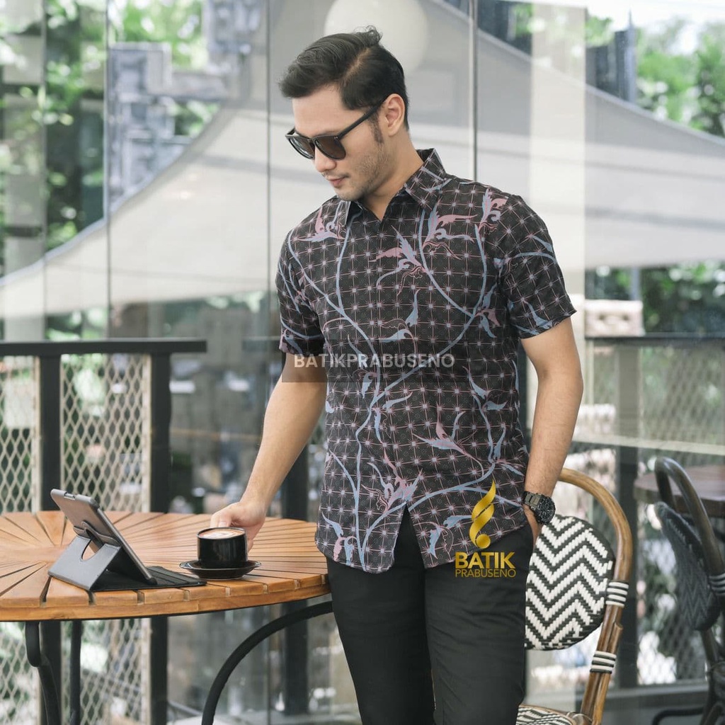 Atasan Kemeja Batik Pria Lengan Pendek Slim Fit Motif Bintang Samekta Original Batik Prabuseno Solo 