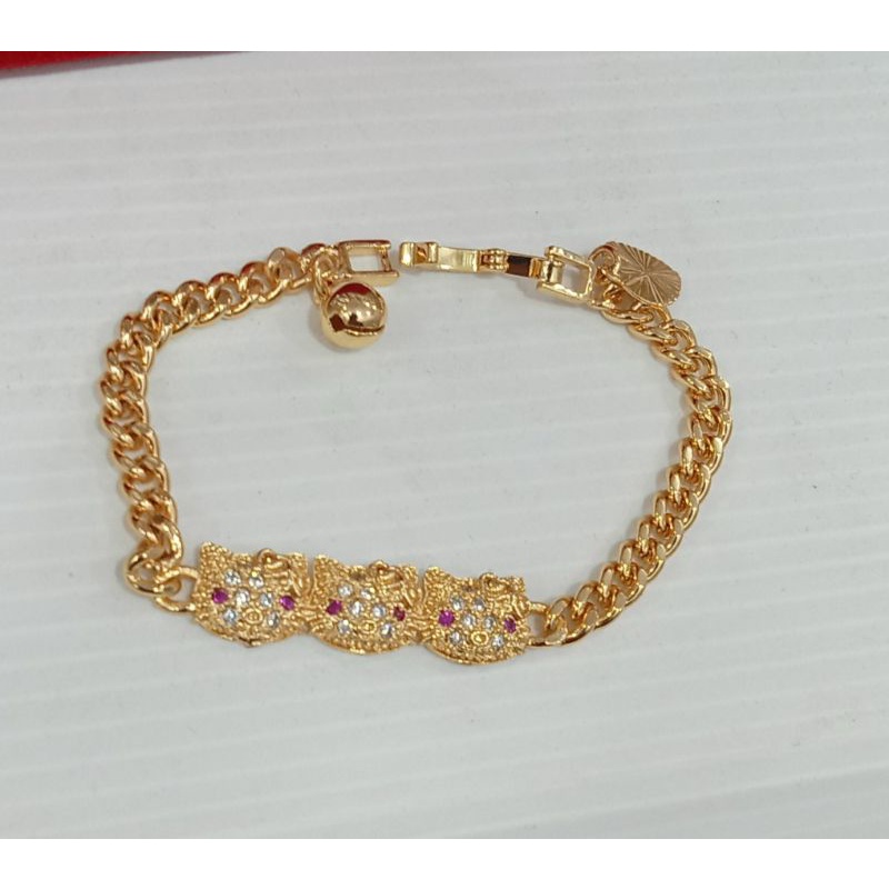 Xc881.Gelang tangan anak hallo Kitty uk15 cm berlapis emas dengan mata zircon.