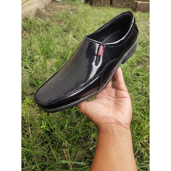 Sepatu Fantovel Pria Formal Model Terbaru