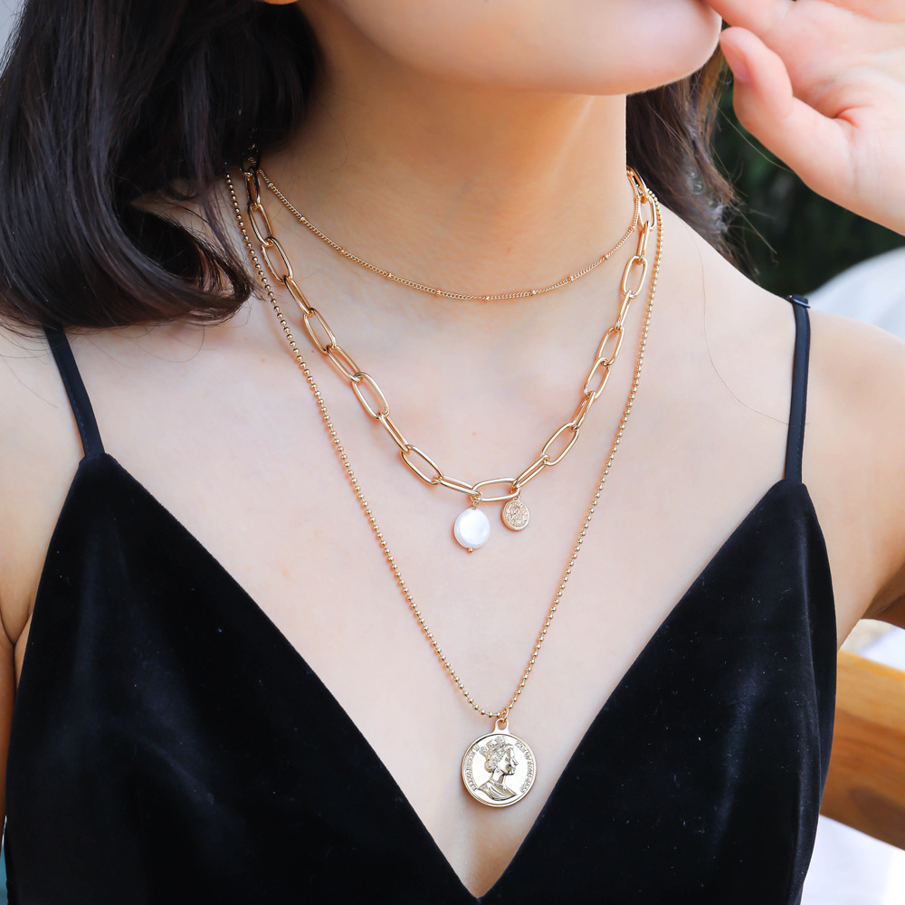 Multilayer Gold Necklace Pearl Portrait Pendant Clavicle Chain Three Layer Choker Jewelry Accessories