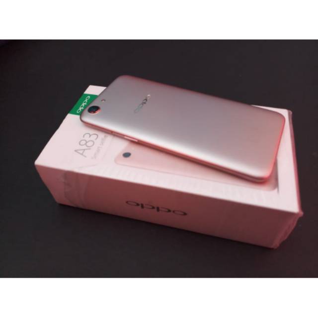 Oppo A83 fullset ram 3 gb rom 32gb warna gold (second likenew)