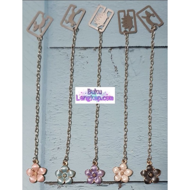 

Pembatas Buku rantai / bookmark bunga Bahan Metal Untuk Sekolah / Kantor 05