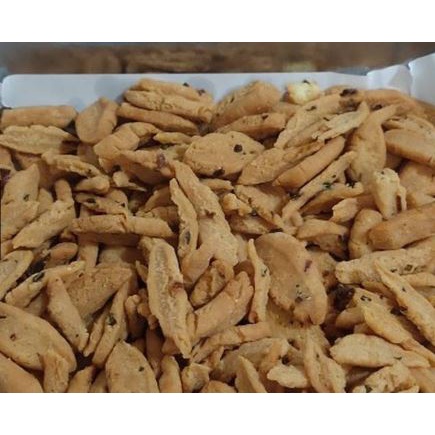 

Kue Bawang Gunting Original Khas Padang Renyah Gurih/Kue Bawang Guntiang 250 gr/kue bawang resep mama fuji