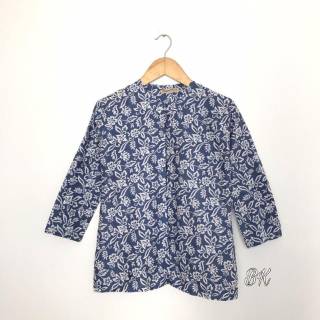 BOLERO OUTER  BATIK  WANITA LAWASAN MONOCROME BIRU  