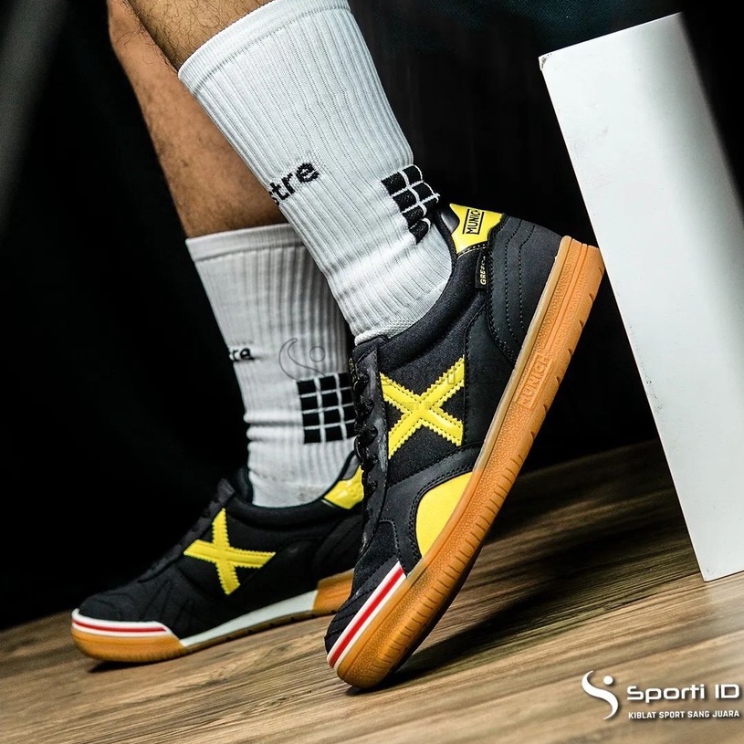 Sepatu Futsal X Munich Gresca 02 - Black/Yellow 3000606 Original