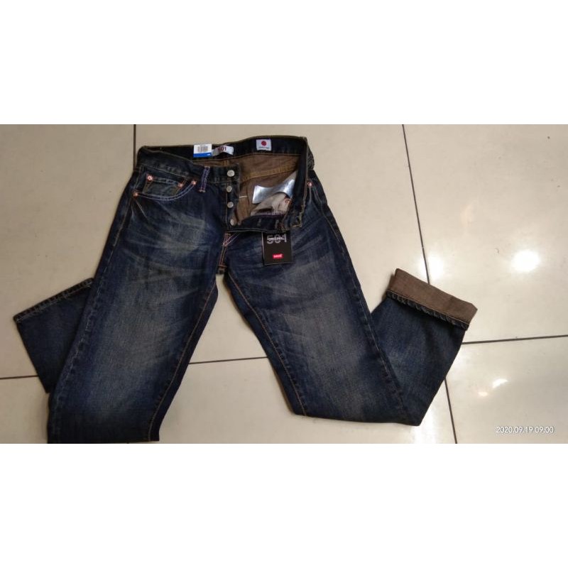 zahiramoza celana denim levi"s 501