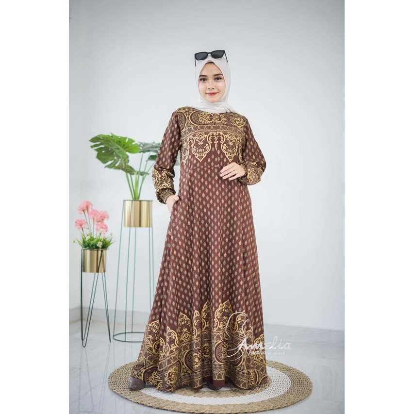 Gamis Etnik Maxy Halis Rayon Silk dan cringkel dan Prada amelia busana muslimah ootd fashion selebgram homeydress adem nyaman