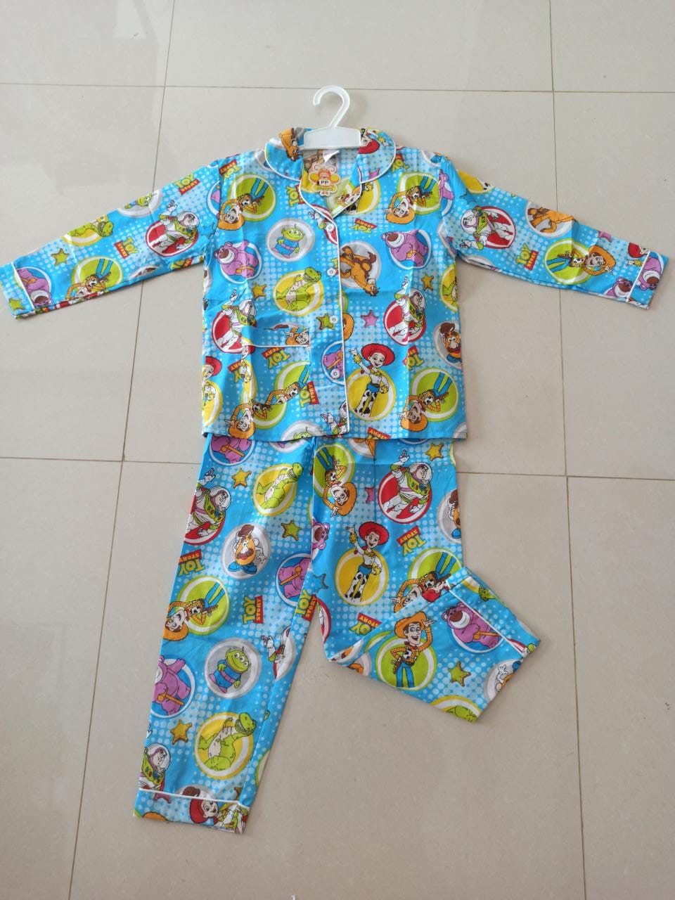 Couple Batik Saskia Brokat Pinguin Barina Gurita