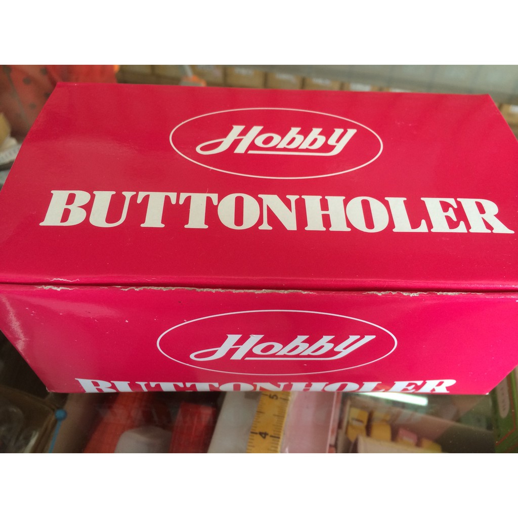 sepatu / alat lubang kancing untuk mesin jahit hitam merk Hobby