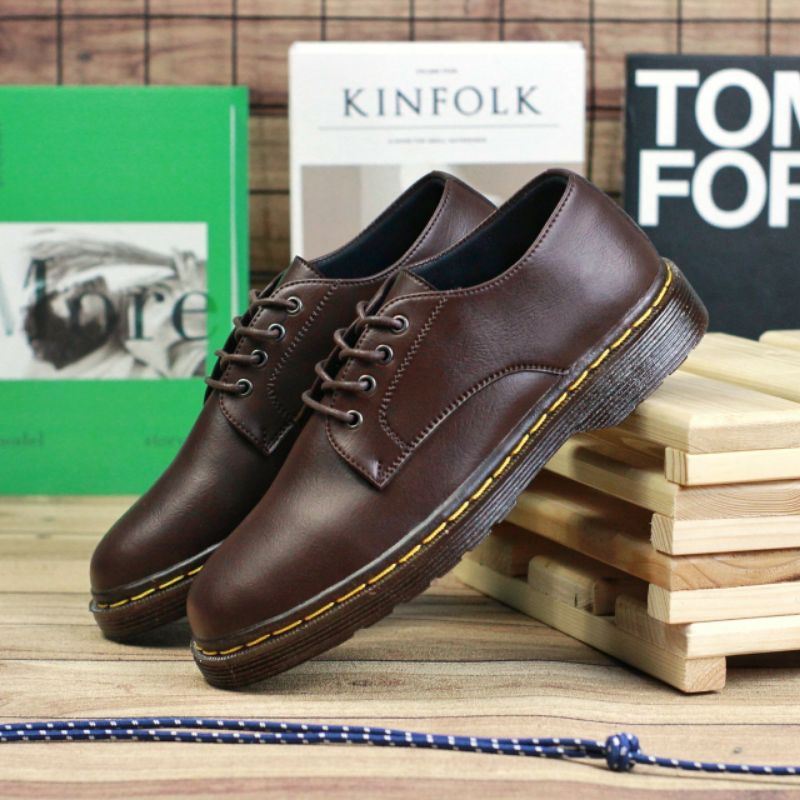 bungkusuku - Sepatu Formal Pria Docmart Kulit Kerja Kuliah Pantofel Hitam Coklat 39-43