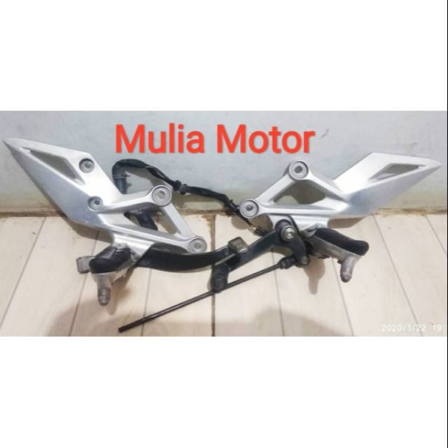 Foot step depan cb CBR 150 led