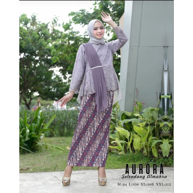 kebaya modern/kebaya wisuda/kebaya terbaru/kebaya lamaran