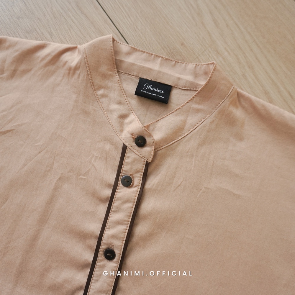 Ghanimi - Becca Shirt / Kemeja Katun Polos / Kemeja Kerja / Kemeja Santai / Kemeja Casual / Kemeja Shanghai / Kemeja Polos / Kemeja Timeless