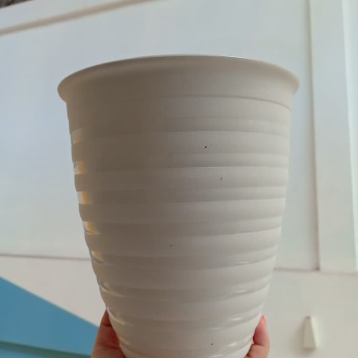 Unik Pot tawon Pirus 18 cm / Pot bunga plastik warna putih Berkualitas