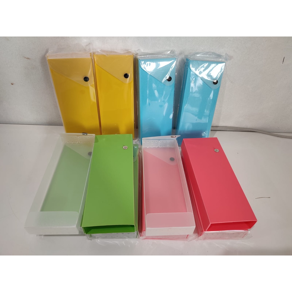 

Tempat Pensil / Kotak Pensil Kancing Plastik Polos / Joyko Pencil Case