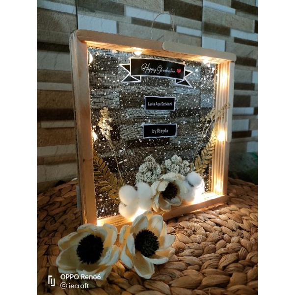 1 HARI JADI Square Frame Flower in Frame Kado Pernikahan Kado Ulang Tahun Kado Ultah Kado Wisuda Kado Tunangan Kado Anniversary Kado Unik Aesthetic