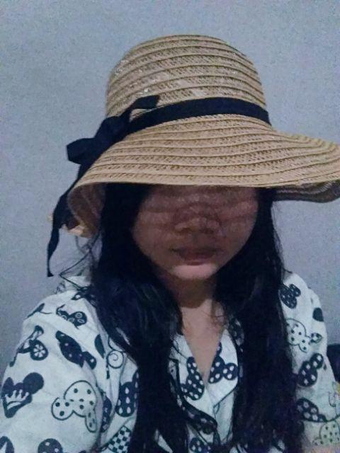 Topi Jerami Pantai Nyaman dengan Hiasan Pita untuk Wanita 