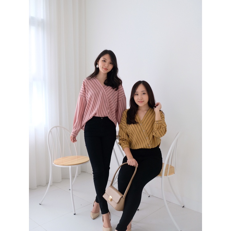 Kadaka T-0390 Blouse Stripes Tangan Panjang Vneck