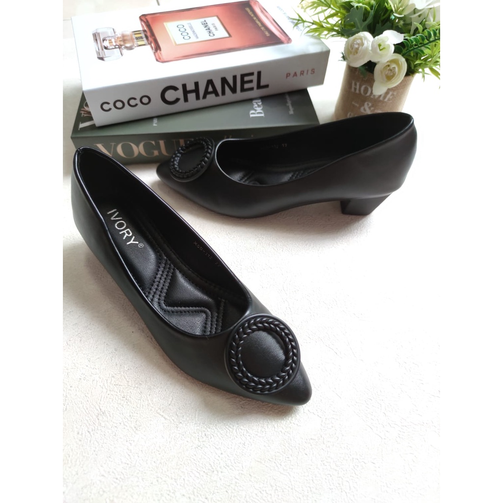 IVORY Sepatu Heels Wanita Hak Tahu X58-112 Hitam