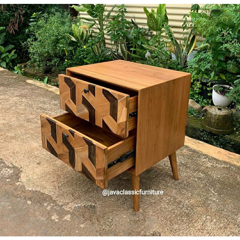 NAKAS RETRO MOTIF MINIMALIS UNIK BEDSIDE TABLE LACI 2 PUK SAMPING TEMPAT TIDUR BAHAN KAYU JATI FINISHING NATURAL FURNITURE JEPARA-1