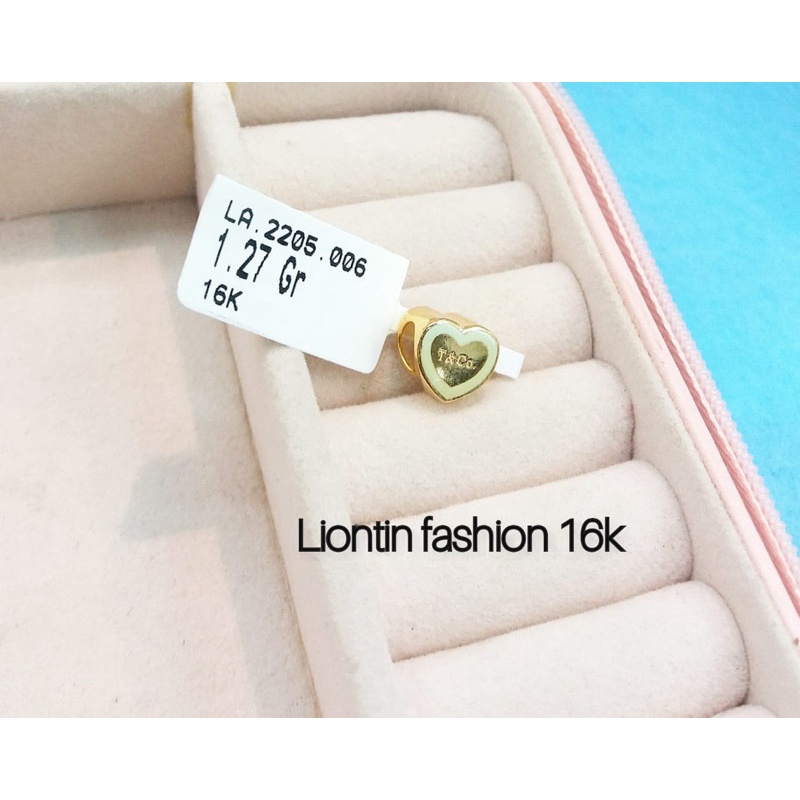 Liontin love fashion kadar 700/16karat