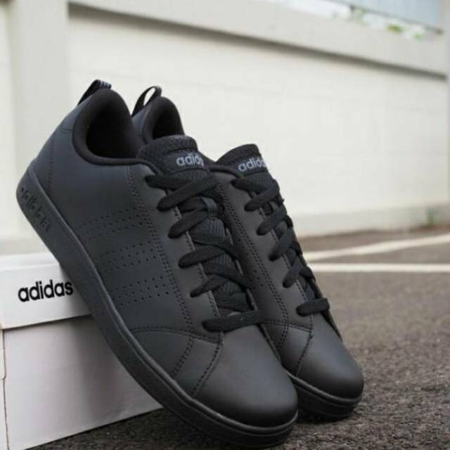 sepatu adidas full black
