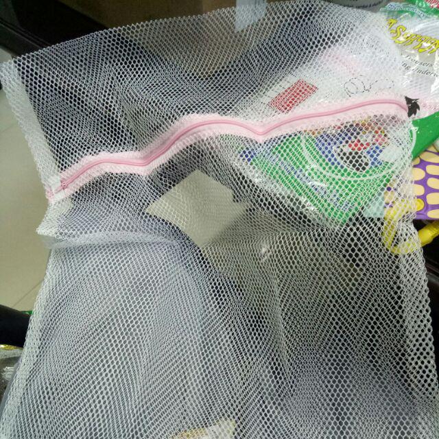 Laundry Divider Bag Size M / Kantong Cucian Mesin Cuci