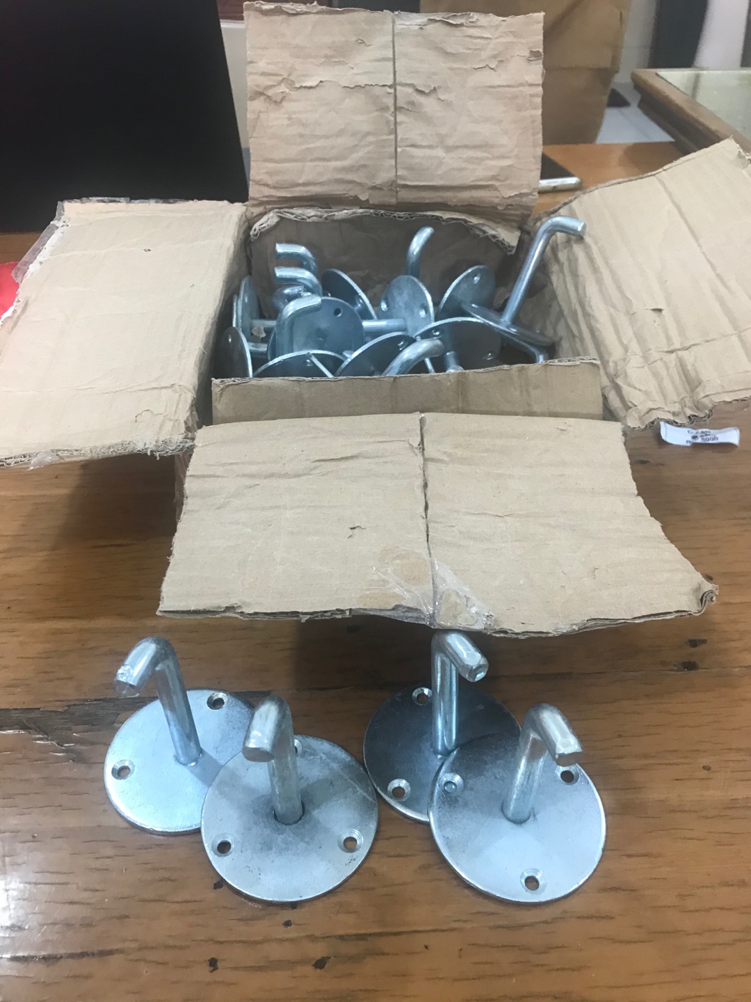 Hanger Gantungan Apar Co2 Tabung Pemadam Api