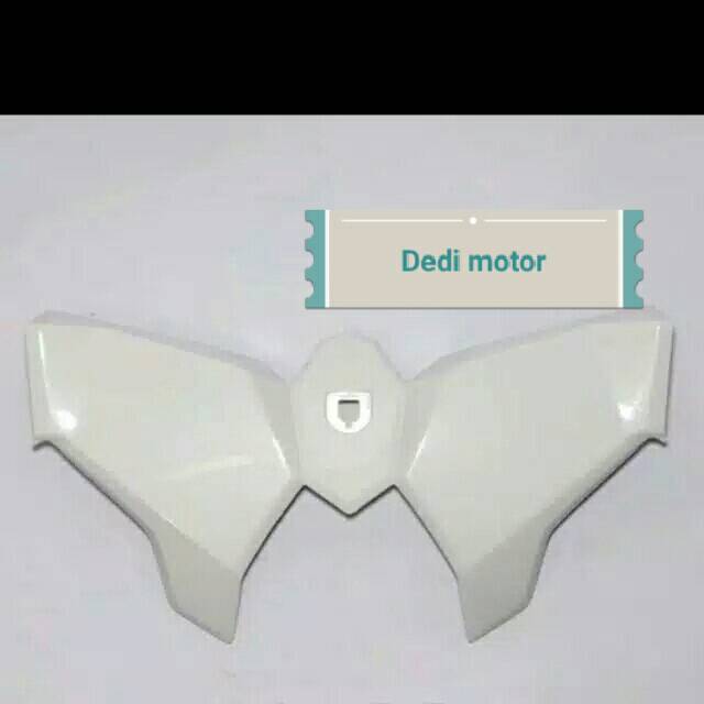 cover laci kupu-kupu vario 150 putih