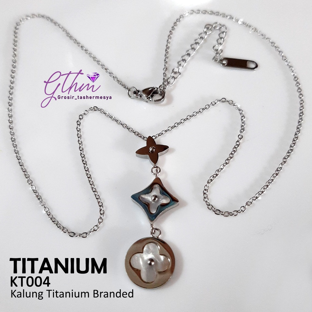 kalung titanium branded halus LV bunga kt004 anti karat anti alergi