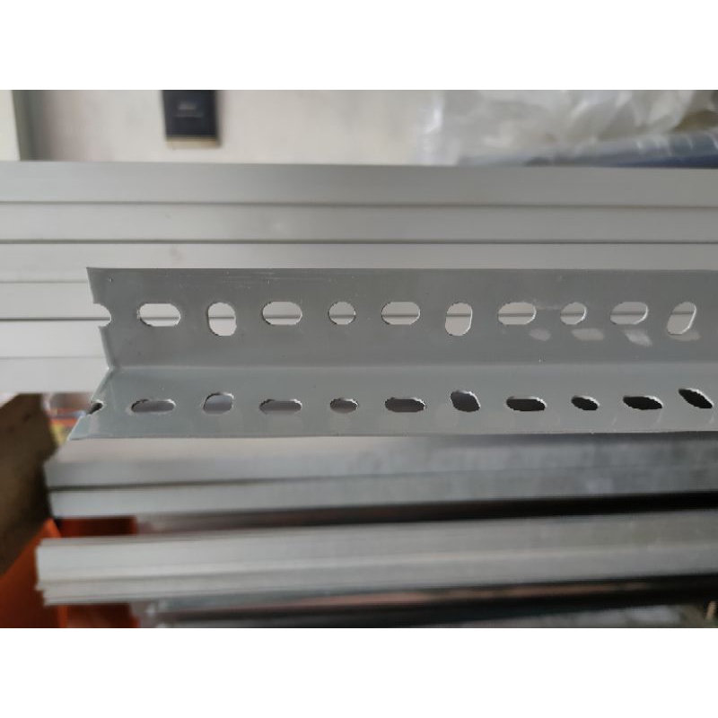 JASA PEMOTONGAN SIKU LUBANG BESI / SIKU LUBANG BESI HAMMERTOON