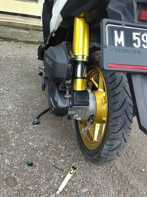 Cover Shock Belakang Vario Scoopy Beat Shopee Indonesia