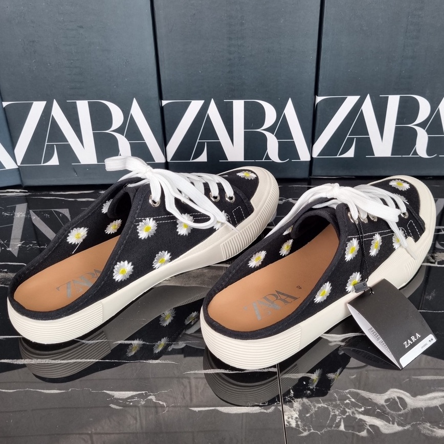 SEPATU ZR SLIP ON SNEAKERS - SZR011