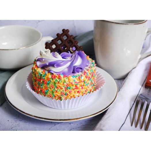 

Kue Ulang Tahun Black Forest Roll Mesis Cream Putih Ungu - Mini Cake