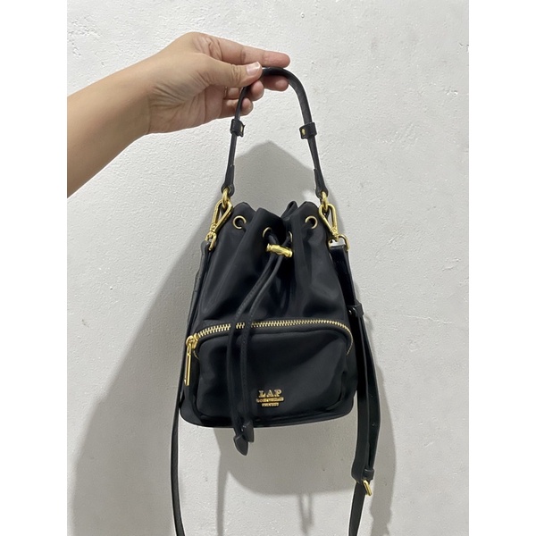 Tas serut nilon model Prada