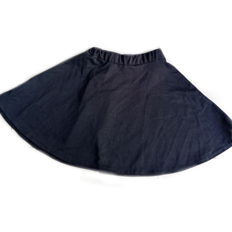 PRELOVED ROK HITAM SETENGAH LINGKARAN