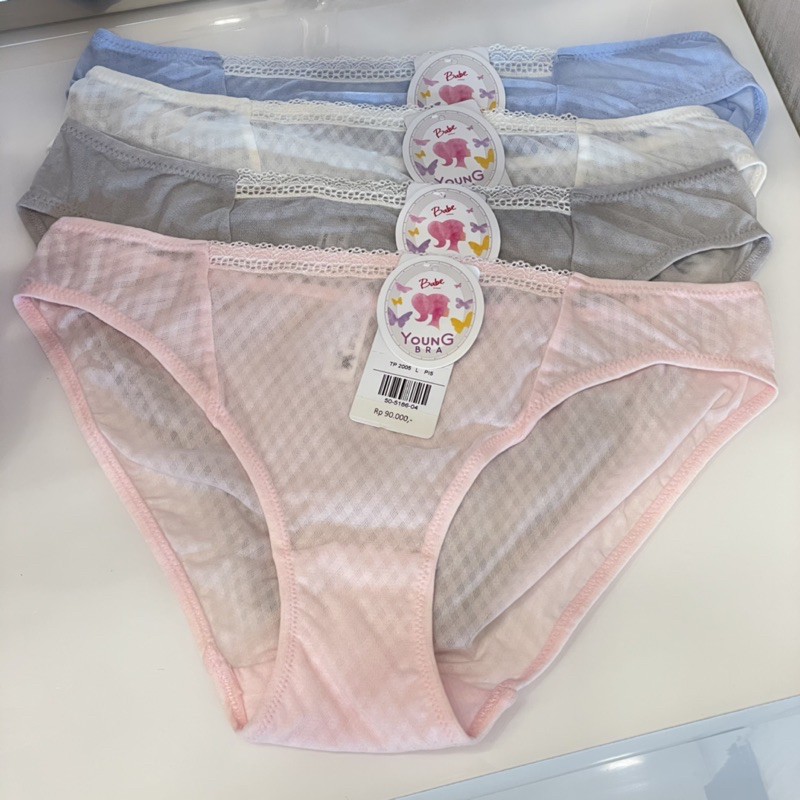 Wacoal Babe Young Mini Panty TP 2005 Renda atas / Celana dalam Remaja