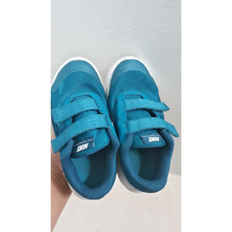 Preloved sepatu anak laki-laki "NIKE"