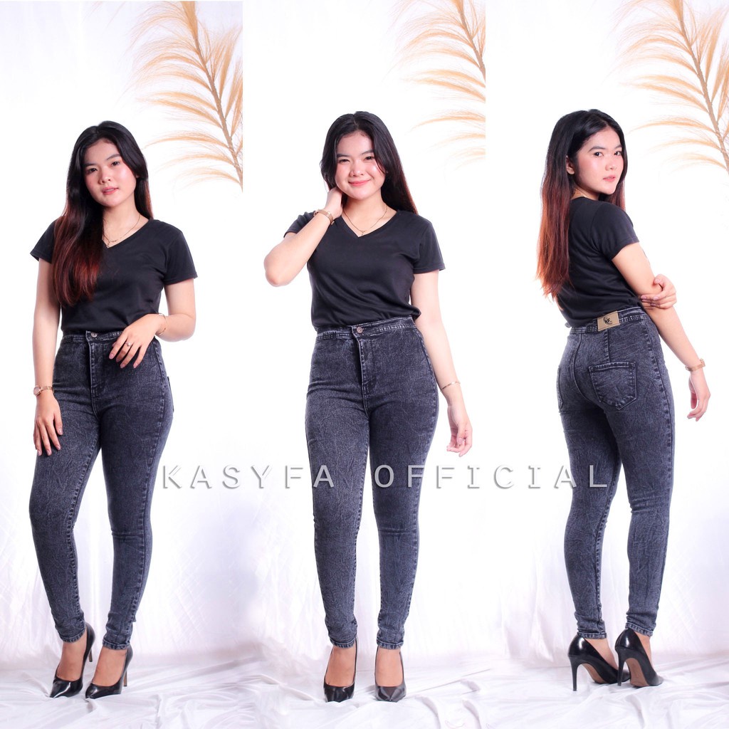 HIGHWAIST JEANS SNOW // CELANA HIGHWAIST SNOW JEANS