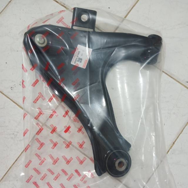 Ball Joint Lower Arm Taruna Efi Karbu 1Pcs