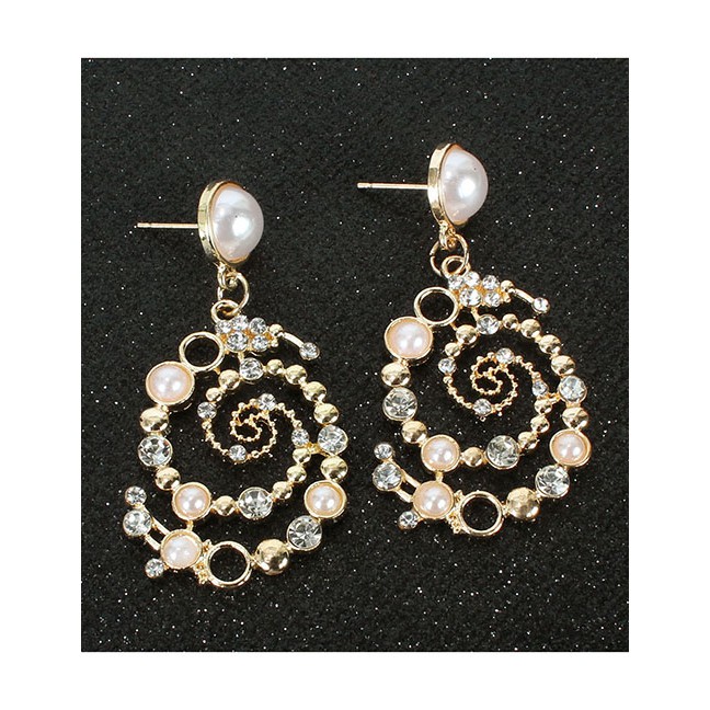 LRC Anting Tusuk Fashion Golden Alloy Diamond Pearl Spiral Earrings D71634