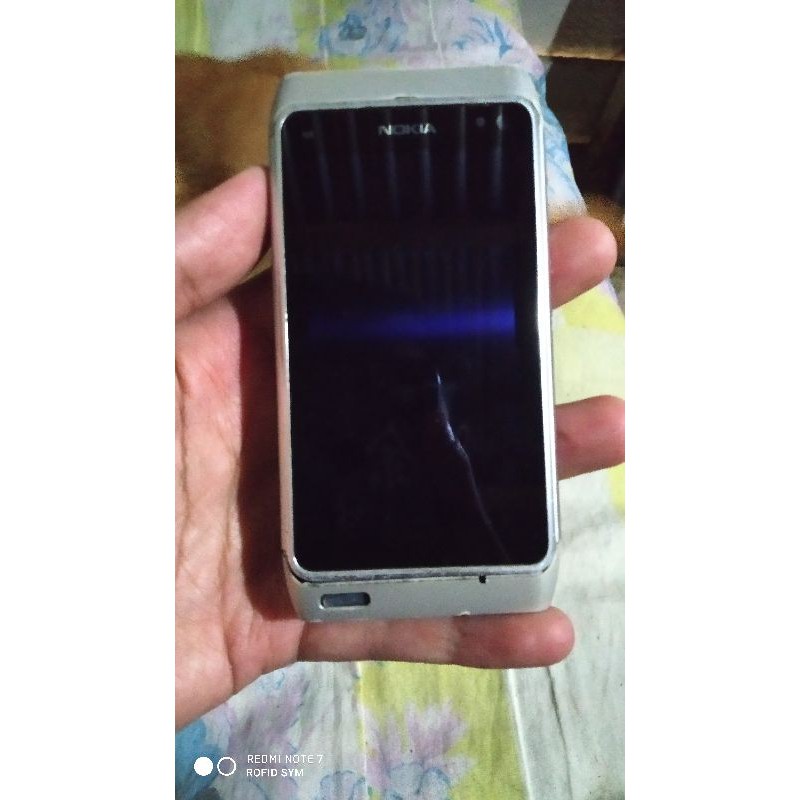 Nokia n8 bahan