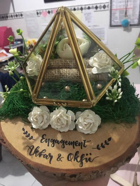 Ring Box / Ring Bearere Terrarium Gold