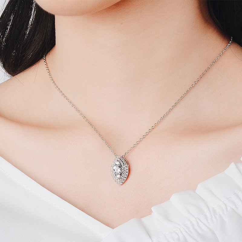 [Ready Stock]Fashion Micro Inlay Full Diamond Pendant Plated Pure Necklace