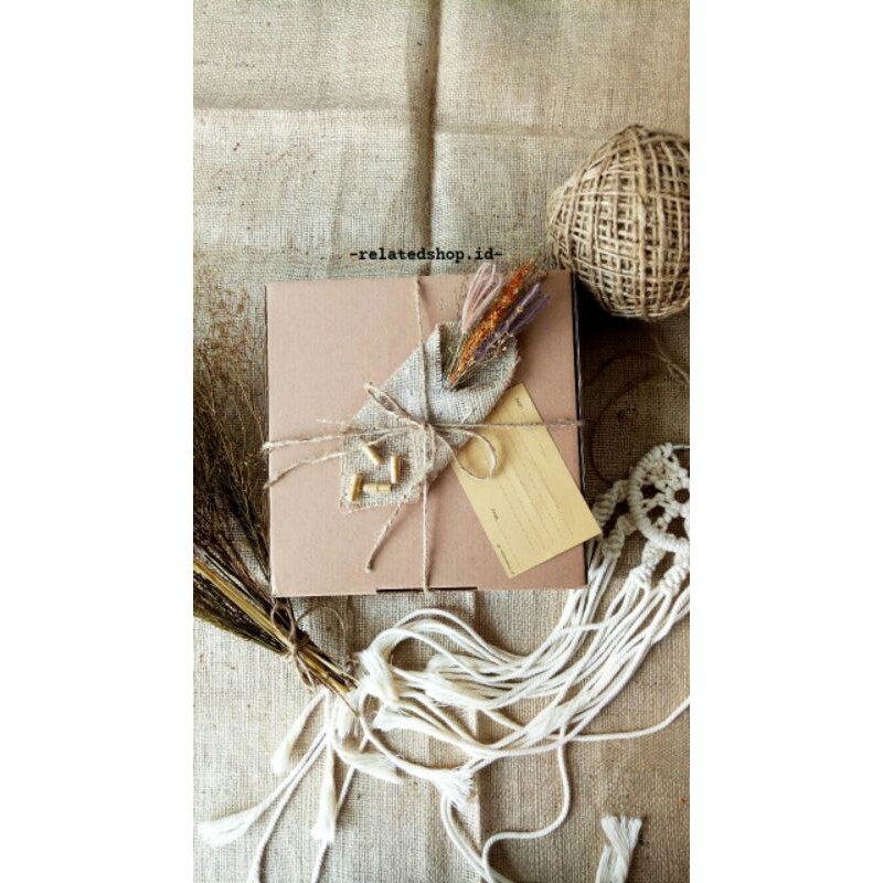

GIFT BOX || KOTAK KADO || HAMPERS || BOX VINTAGE