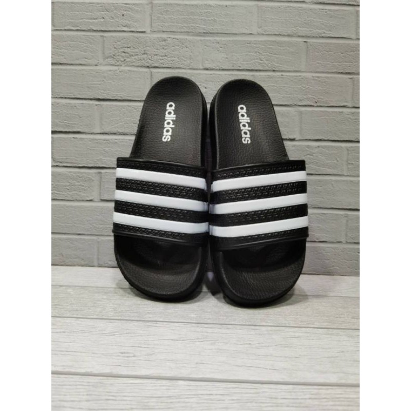 Sendal Slide adidas adilette hitam putih