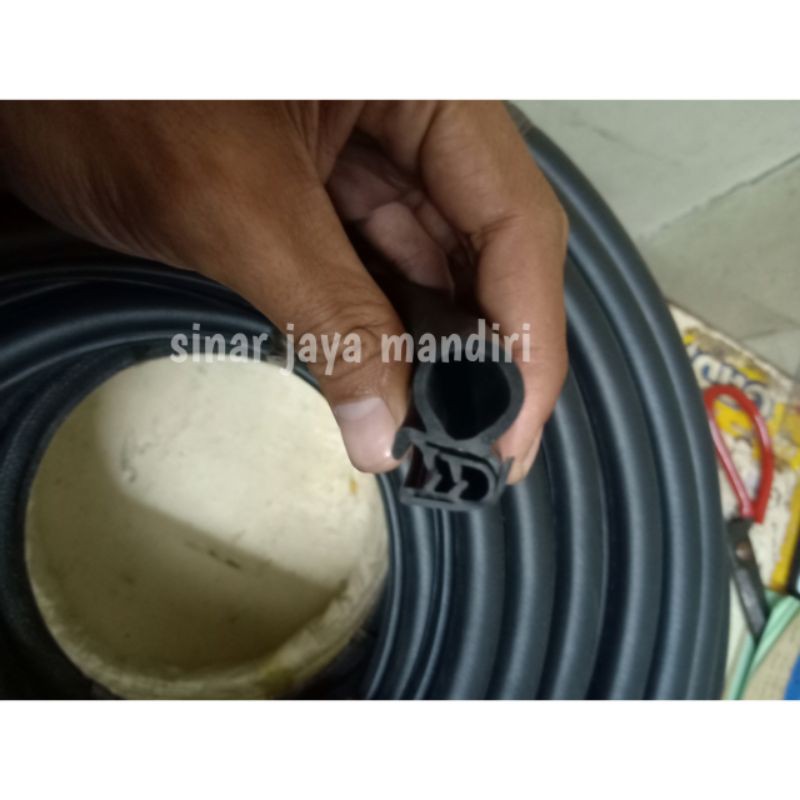 Karet balon / karet pintu / karet kedap pintu mobil